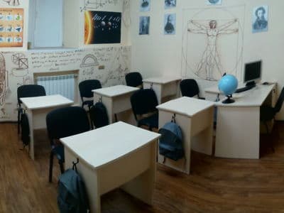 Квест комната «Школа гениев». Игра в реальности от QRoom на Гончара в Киеве
