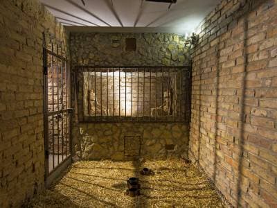 Квест-комната «Застенки инквизиции» от Взаперти в Киеве на Владимирской