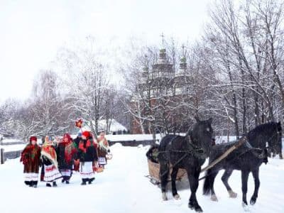 Празднование Масленицы 2017 в Пирогово в Киеве.