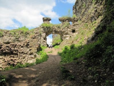 хустский замок руины