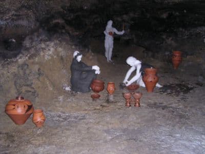 Пещера Вертеба - одна из уникальных украинских пещер, является одной из самых больших в Европе