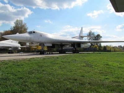 Музей дальней и стратегической авиации находится за городом Полтава. Доехать до него можно своим ходом или найти подходящий автобус, который ходит по улице Освобождения.