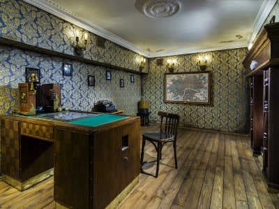 Квест «Викторианский детектив» среднего уровня сложности от сети квест-комнат Взаперти создан по мотивам книги «Лоринг» Макса Ридли Кроу.