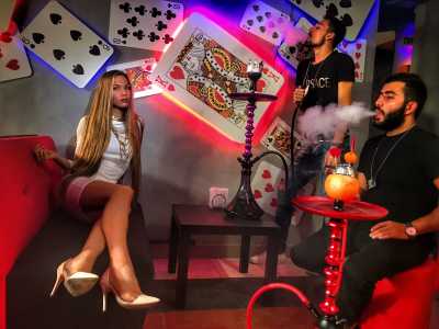 “SmokeLand bar” это кальянная и арт кафе в центре Киева. Отзывы посетителей