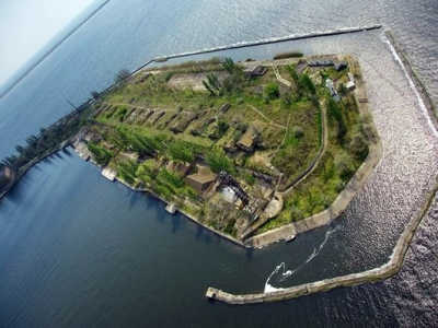 Остров Первомайский - исскуственный остров возле Очакова.