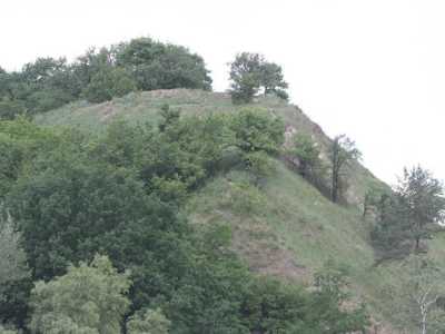 Уже в период господства Петра 1 на Лысой горе была сооружена оборонительная крепость. 