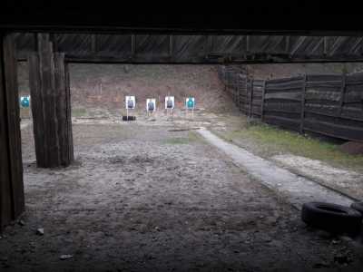 Стрельбище в загородном комплексе «Снайпер» возле Киева