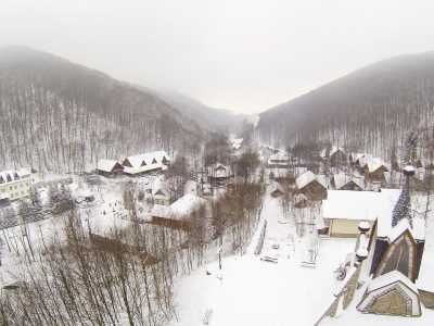 Воеводино имеет снежную трассу протяженностью в 900 метров и перепадом высот не более 100 метров. 