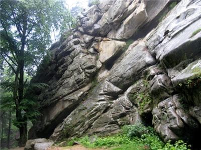 «Протятые камни» памятник созданный природой в Черновицкой области. Отзывы посетителей.