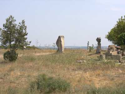 Древний город Ольвия ранее являлся античной греческой колонией. Ее основали выходцы Милета. Комплекс находится на правом берегу лимана, южнее Николаева. 