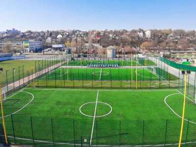 Если вы ищете где поиграть в футбол, регби или другие виды спорта в Киеве — Футбольная арена МАУП станет отличной комбинацией современного сервиса и демократичной цены. 