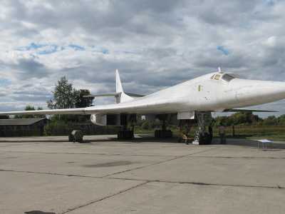 Самолет ТУ160 в полтавском музее дальней и стратегической авиации