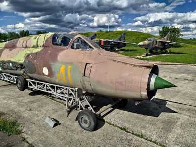 Экспонаты музея дальней стратегической авиации в Полтаве.