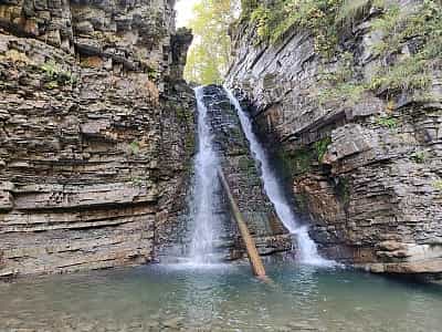 Бухтивецкий водопад в Ивано-Франковской области