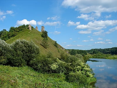 Губковский замок в Ровенской области недалеко от Березно