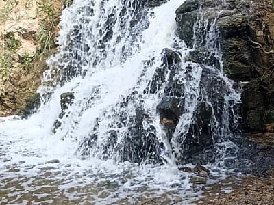 Вольнянский водопад в селе Дерезовцы Запорожской области