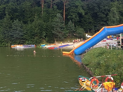  Пляж в загородном комплексе "Львовская Швейцария" 