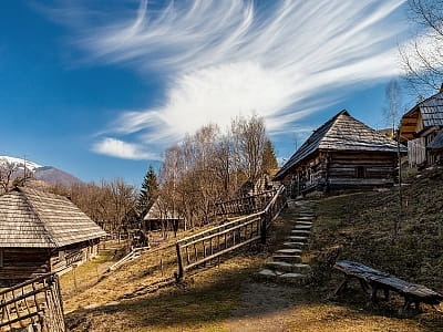 Музей архитектуры и быта «Старое село» в Колочаве - скансен Закарпатья