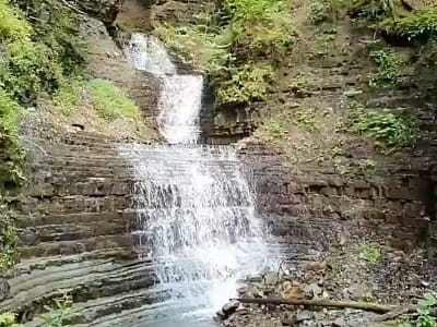 Водопад Под Камыном Верхний - каскадное украшение Карпат