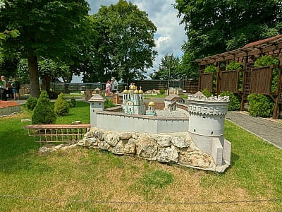 Острожский замок в музее миниатюр «Замки Украины» в Каменце-Подольском