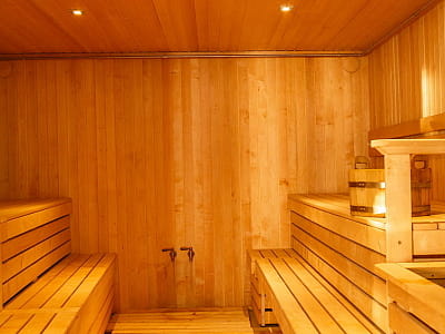 Финская сауна в загородном комплексе City Holiday Resort & SPA в селе Петропавловская Борщаговка возле Киева