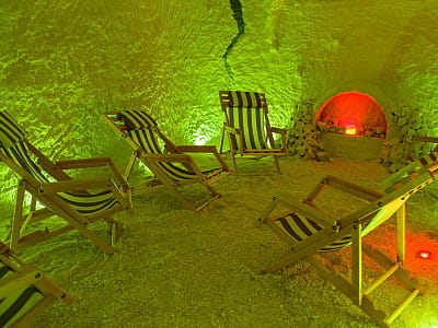 Соляной грот в загородном комплексе City Holiday Resort & SPA в селе Петропавловская Борщаговка возле Киева