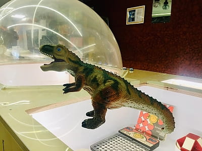 Музей Детства в Днепре — интерактивное путешествие в мир игр и игрушек 60–90-х годов. Уникальные экспонаты, выставки и атмосфера настоящего детства.