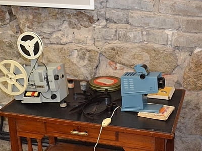 Музей Детства в Днепре — интерактивное путешествие в мир игр и игрушек 60–90-х годов. Уникальные экспонаты, выставки и атмосфера настоящего детства.