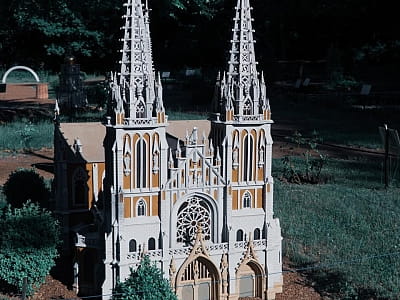 Костел в парке-музее «Украина в миниатюре»