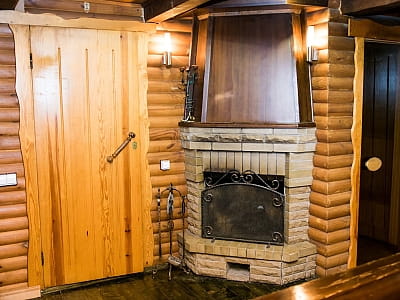 зона отдыха сауны с купелью в загородном комплексе «Чудодиево» в селе Вышполь Житомирской области