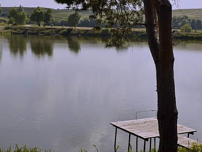 зарыбленное озеро в загородном комплексе DERGACHOV в селе Веремье Киевской области