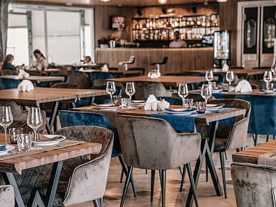 ресторан в загородном комплексе DERGACHOV в селе Веремье Киевской области