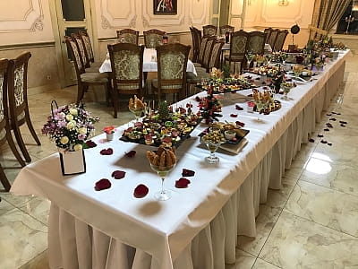 Банкетный зал в загородном комплексе Forest Club Sherwood возле Умани