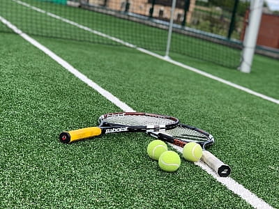 Теннисные корты в загородном комплексе Forest Club Sherwood возле Умани