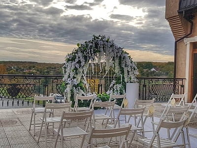 Торжественные свадебные церемонии в загородном комплексе Forest Club Sherwood возле Умани