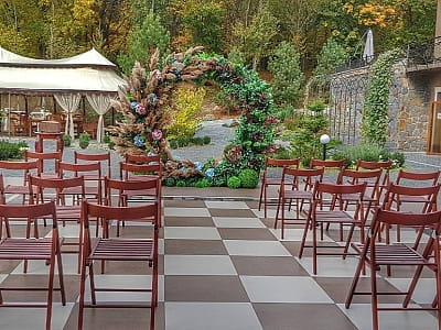 Торжественные свадебные церемонии в загородном комплексе Forest Club Sherwood возле Умани