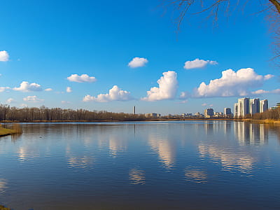 Иорданское озеро на Оболони — живописный водоем Киева. Рыбалка, прогулки, утки и пейзажи рядом с легендарной Почайной.
