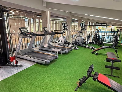 тренажерный зал в загородном комплексе IVORY Resort & Spa в городе Виноградов, что в Закарпатской области