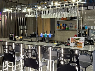 бар в комплексе IVORY Resort & Spa в городе Виноградов, что в Закарпатской области