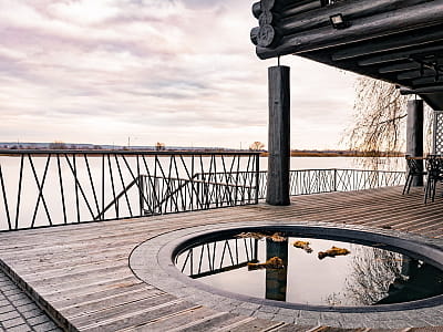 карпатский чан в загородном комплексе Osokor Residence