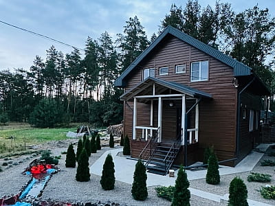 Загородный комплекс Пан Чан возле Золотоноши – чаны под открытым небом, сауна, бассейн и уютные домики среди леса для идеального отдыха.