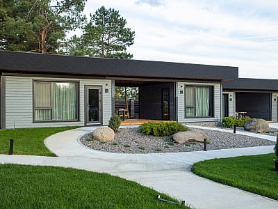 коттеджи и номера в загородном комплексе Perlyna Resort возле Черкасс