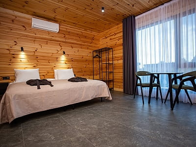 коттеджи и номера в загородном комплексе Perlyna Resort возле Черкасс
