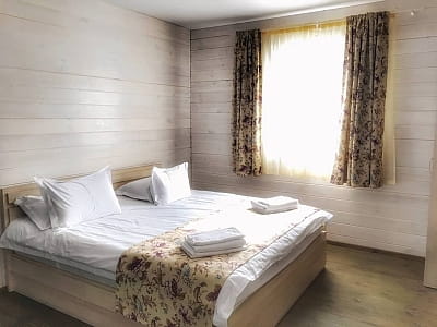 коттеджи и номера в загородном комплексе Perlyna Resort возле Черкасс