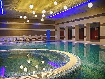 крытый бассейн в загородном комплексе Perlyna Resort возле Черкасс