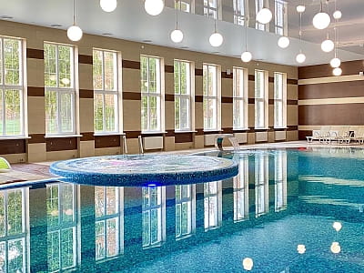 крытый бассейн в загородном комплексе Perlyna Resort возле Черкасс