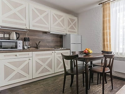 номера и бунгало в комплексе Selena Family Resort возле Черкасс