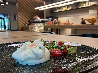 Mozzarella Bar в загородном комплексе Selena Family Resort возле Черкасс
