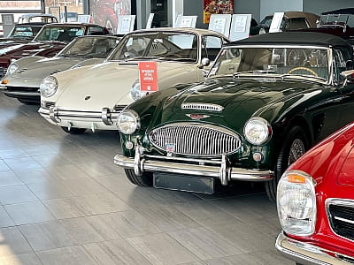 Музей ретро-автомобилей VIK Cars во Львове — путешествие во времени