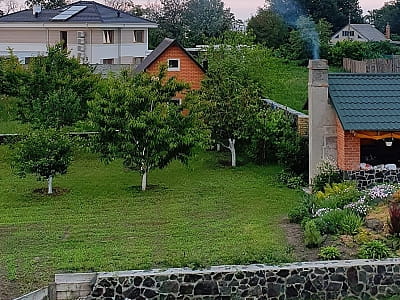 Villa Village в селе Слобода возле Черкасс — комфортный отдых у Днепра с чаном, сауной, бассейном и уютным домом только для вашей компании.